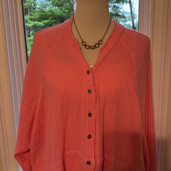 Spencer-Ella Ponk Gauze Button Down Blouse/Cover-ip, Medium, Like New - Picture 3 of 8